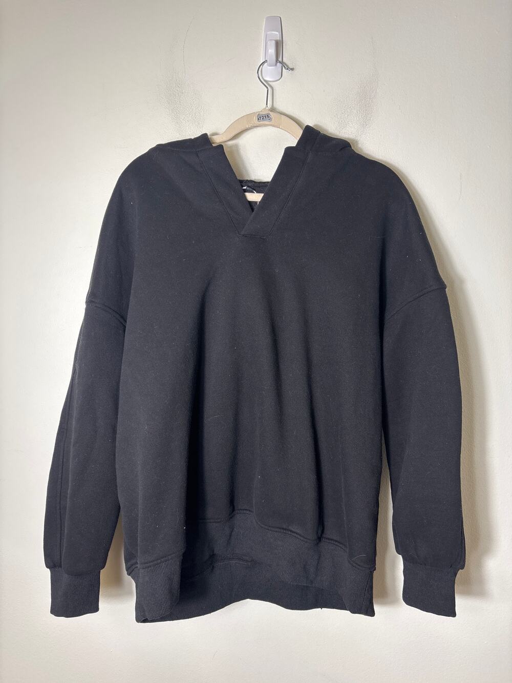 No Brand Black V Neck Pullover Hoodie Sz L